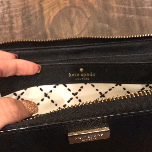 Black Kate Spade wallet - Picture 3 of 4